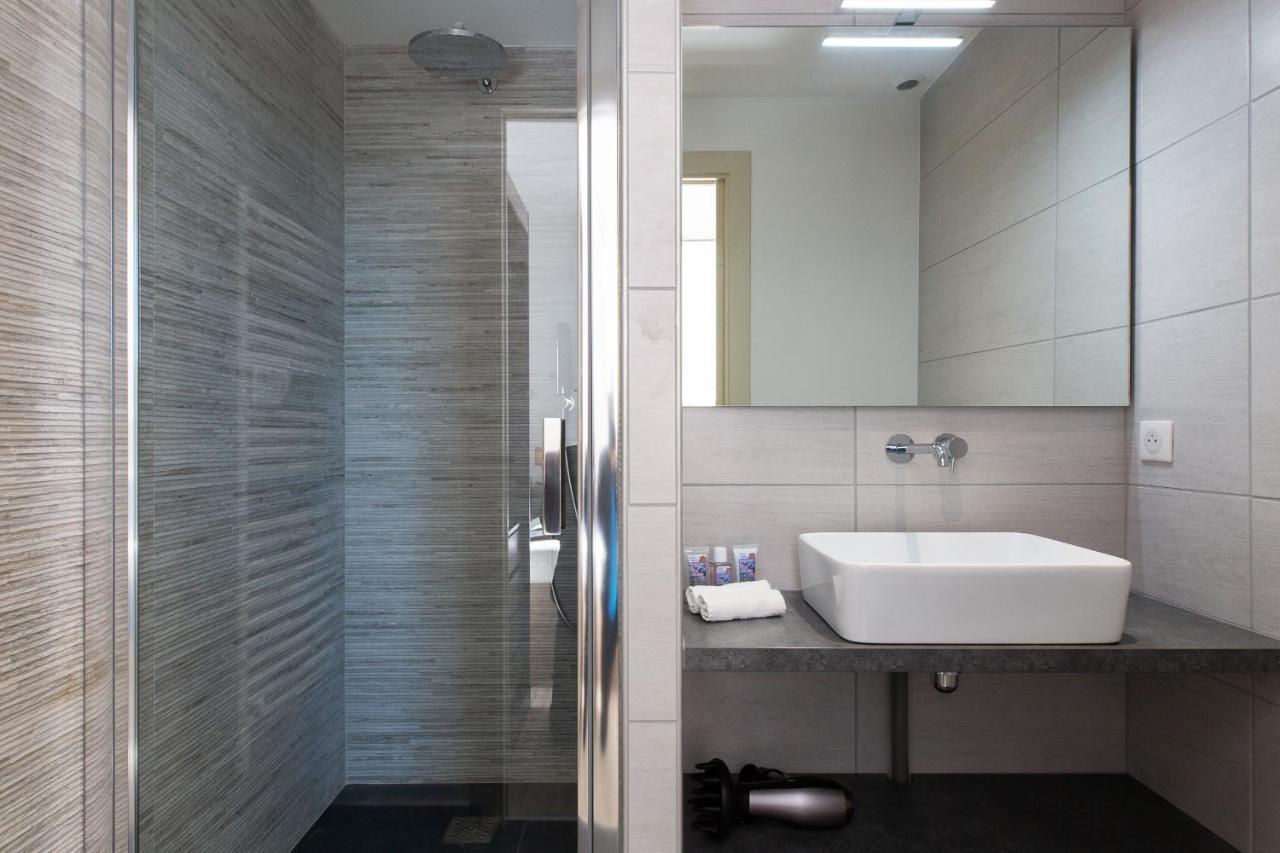 Anzur Yourhosthelper Cannes Extérieur photo